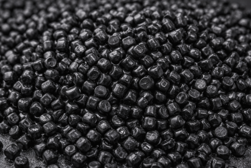 Carbon black masterbatch pellets for pipes and films